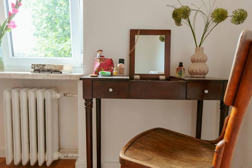 Retro Vibe In The District Of Apartment Warschau